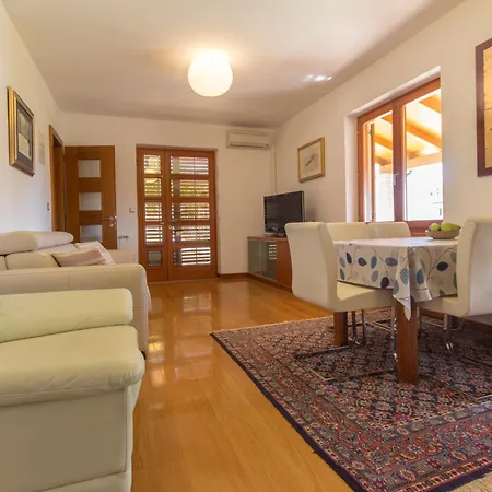 Marija Villa Medulin