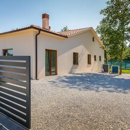 Marija Villa Sivati